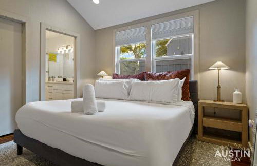 Pet Friendly East Cesar Chavez Home Near Downtown - Photo 15