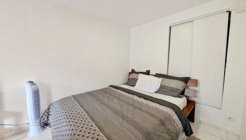 Azur, paris et stade de France - Foto 3, wardrobe