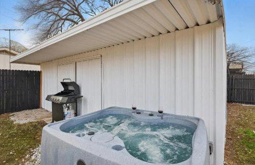 Modern 2BR Unit Hot Tub Outdoor Lounge - Foto 15