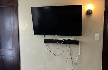 420 friendly 3 bedroom upstairs apartment - Foto 7