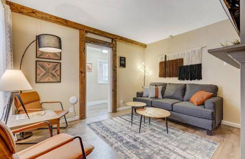 Downtown Launchpad for Urban Explorers | Fireplace - Foto 4