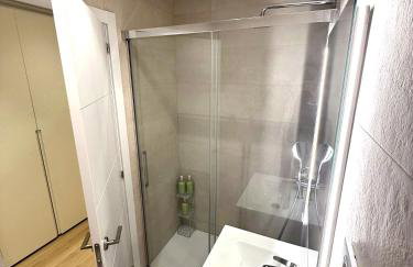 Dúplex Moderno y Acogedor junto a Atocha - Foto 7