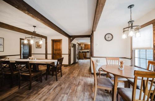 13 Beds, 17 Guests with Hot tub only 15Mins to Sunday River - Foto 27