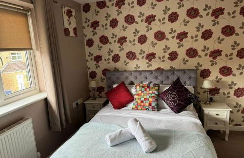 Huntingdon walk to town centre, cosy, Free parking - Foto 1