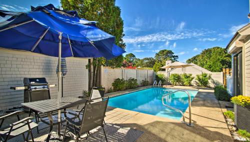 2 Mi to Beach Retreat with Pool and Grill in Mashpee! - Foto 2