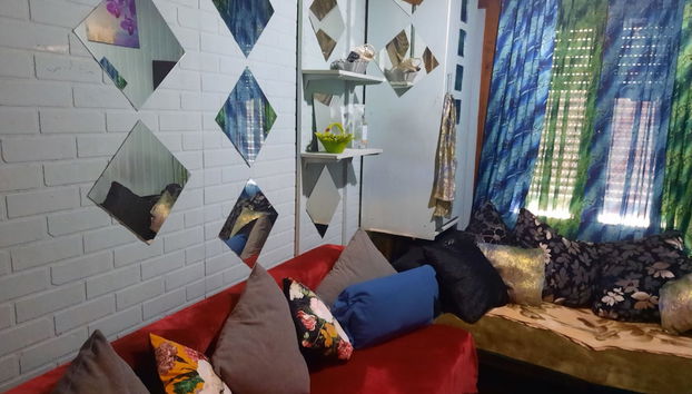 Room in House - 2 Floors 2 Bedrooms Near Central Station - Foto 4, Wohnzimmer