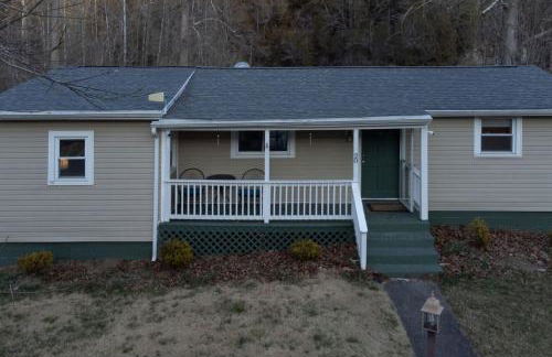 Serenity Awaits on Buffalo Creek - Foto 1