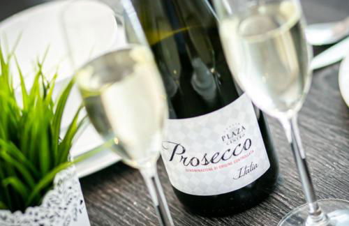 Pluxa The Hideaway - Fully private serviced apartment & parking - Foto 35