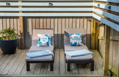 Wish You Were Here - Hot Tub - Free Parking & Free WiFi - Foto 6