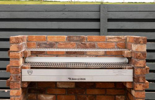 Westertonhill Lodge - 3 Double Bedrooms Sleeps 8 With Private Hot Tub Hire Available - Foto 21