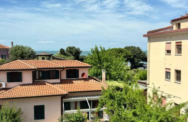 Bulldog Venice Apartment - Photo 20