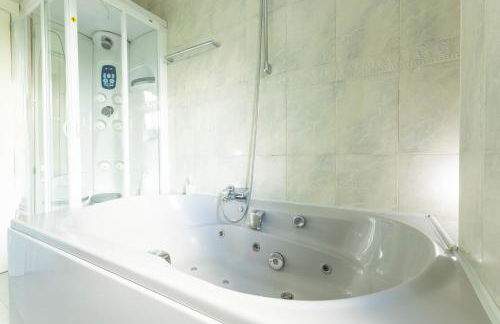 Villa Cantabria I Piscina I Jacuzzi I Bbq I Jardines I Wifi - Foto 35