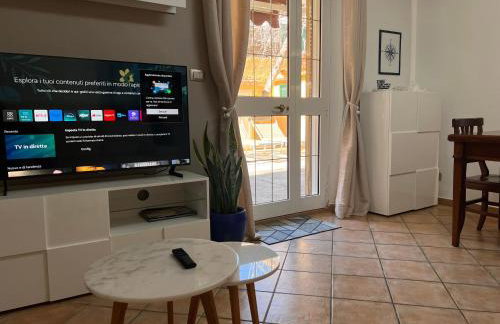 Un passo dal Mare - 50m from the Sea, with Garden, AC & WiFi - Foto 11