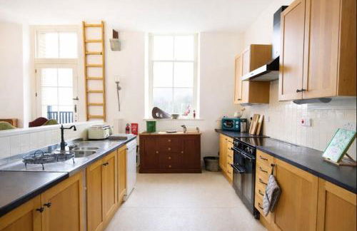 Converted Chapel, Stunning Sea & Mountain Views! - Foto 11