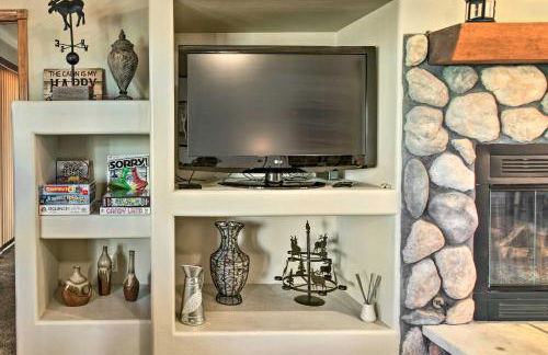 3 Mi to Dtwn Show Low Retreat with 2 Decks - Photo 2