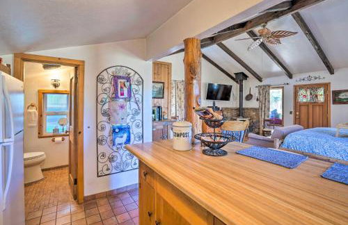 Cozy Story Book Barn Cottage with Scenic View - Foto 10