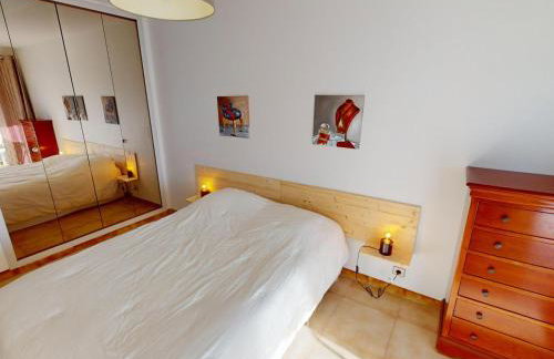 2P calme avec terrasse, piscine, parking et wifi - FR-1-196-368 - Foto 7