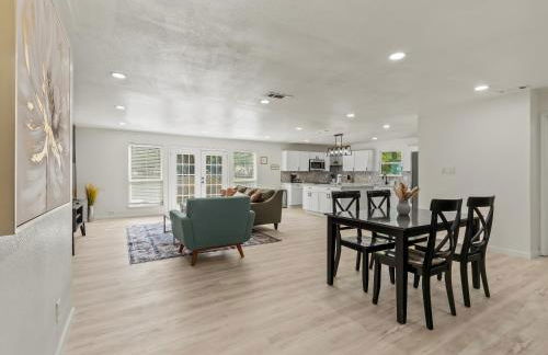 Spacious 4 Bedroom Family Retreat in the Heart of McKinney, TX - Foto 1