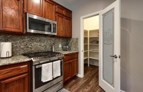 Yosemite Hilltop Gated Villa near Oakhurst, Bass Lake and Mariposa w EVCharger Hottub Grill and Awesome Views! - Foto 25