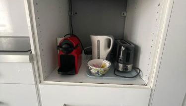 City & cosy, LYON CHARCOT- WIFI - LAVE LINGE - BALCON - PARKING - Foto 5