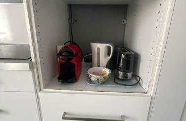 City & cosy, LYON CHARCOT- WIFI - LAVE LINGE - BALCON - PARKING - Foto 5