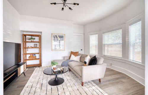 The 2BR Soul Lounge - 91 WalkScore - Photo 20