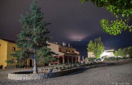 CASERIO INAZARES - CASAS DE MONTAÑA CON CHIMENEA Y NIEVe - Foto 25