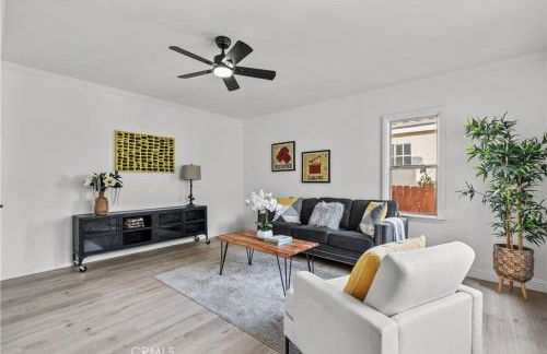 Fully Furnished 1-Bedroom - Foto 1