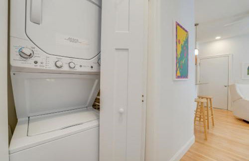 Near Portland Trails Walkable Apartment with Deck - Foto 19