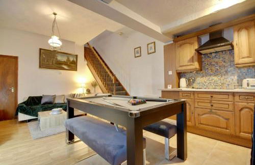 Portsmouth Maisonette with 5 Beds and Pool Table - Foto 3