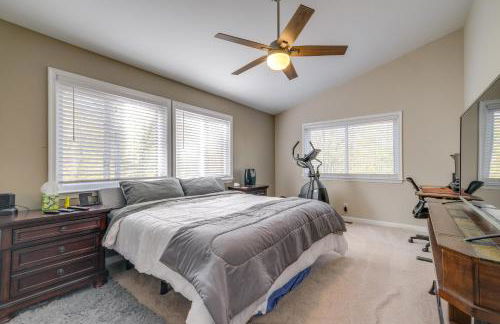 Spacious and Serene Lake Ridge Retreat with Game Room! - Foto 12