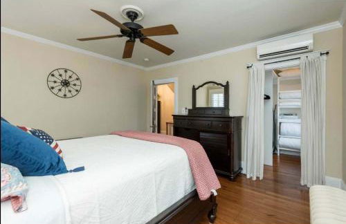 Historic Row Home 1 Block from Gate 1 at USNA - Foto 34