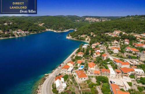 Your Family Oasis by the Sea Villa Mir Vami, heated pool - Photo 1