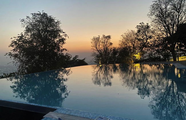 A Majestic and Luxurious Villa Overlooking the Ganges - Foto 19