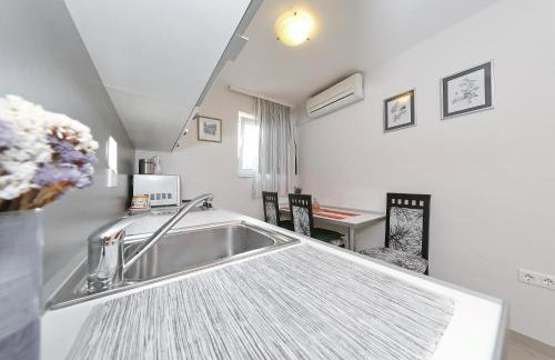 Senkini Dvori - Photo 40