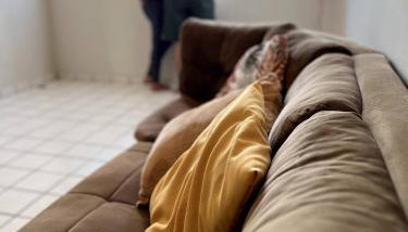 Apartamento amplo, perto de tudo - Foto 2