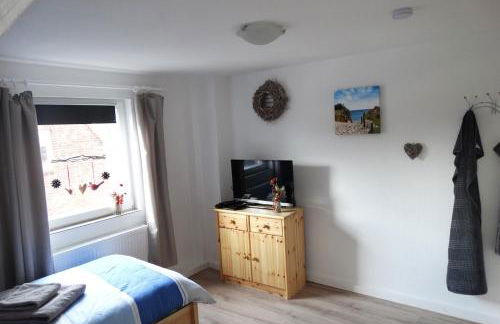 Haus Holo für Monteure - 4 Einzelzimmer - 5 Betten -2 Bäder - Küche - Foto 2