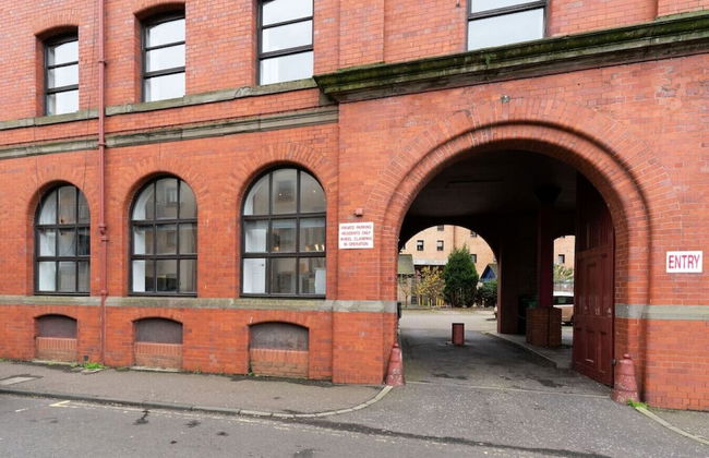 Bissets Bond - Converted Warehouse - Photo 2