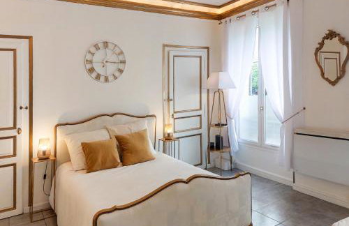 Le Petit Versailles - Face gare - Wifi - Baignoire - Foto 10