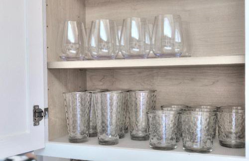 Beachside Bliss Spacious 3BR Retreat, Steps to Ocean - Foto 18