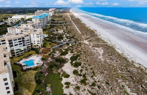 Amelia Surf and Racquet Club Condo - Oceanfront - Pools - Tennis Courts - Sleeps 4 - Foto 15