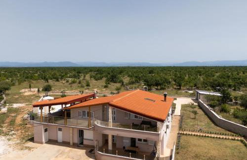 Five Bedroom Villa With Pool - Foto 44