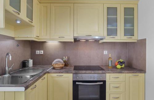 Amphitrite Beach House - Photo 9