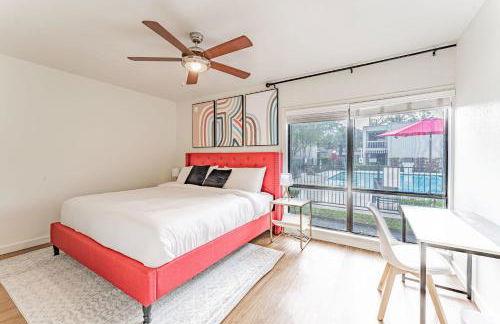 Chic 2BR Near Triangle With King Beds Fast Wifi - Photo 6