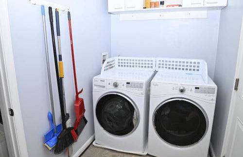 Luxury Living at Woodmore - Foto 26