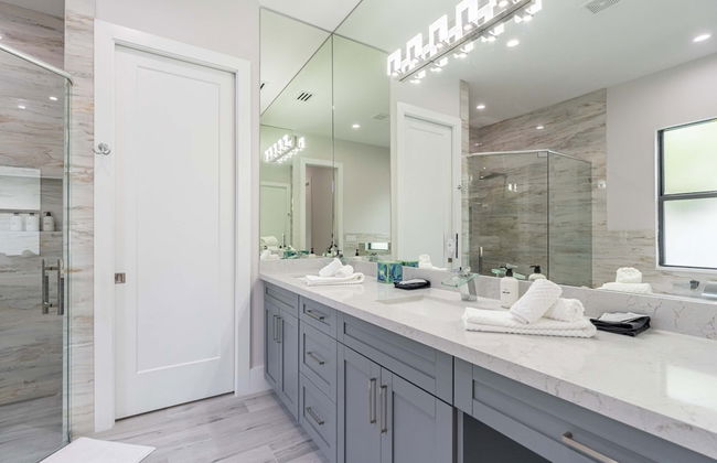 Sparkling new Vanderbilt Beach Luxury Escape - Photo 28