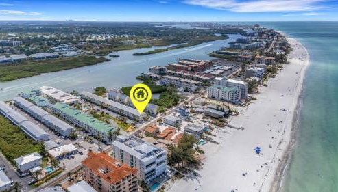 Oceanview - Heated Pool - Game Room - Steps to Beach - Sleeps 8 - Foto 4