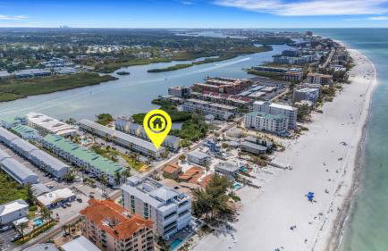 Oceanview - Heated Pool - Game Room - Steps to Beach - Sleeps 8 - Foto 4