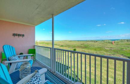 Oceanfront Condo w/ Private Balcony Pool + Tennis Bubbly Blew by Avantstay - Foto 38