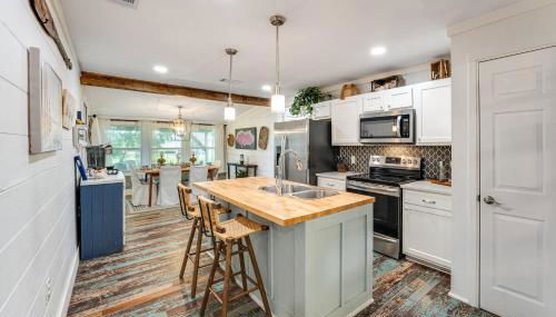 Walk to Boat Ramp Newly Remodeled Seadrift Home! - Foto 2